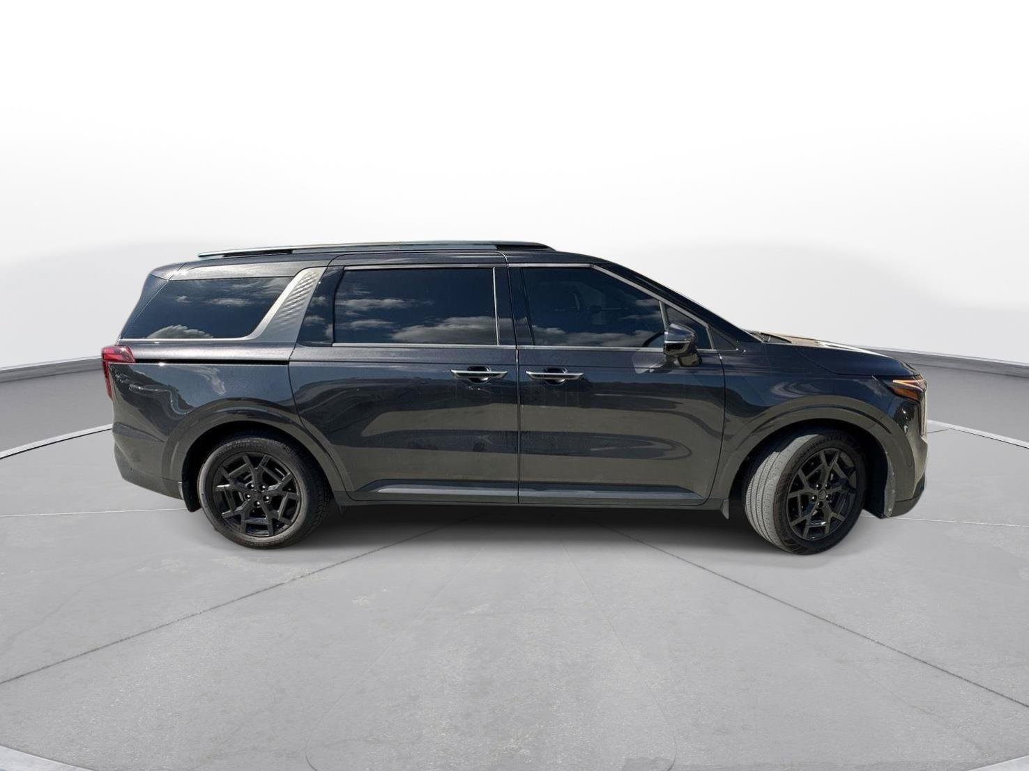 Used 2025 Kia Carnival SX Prestige FWD image 5