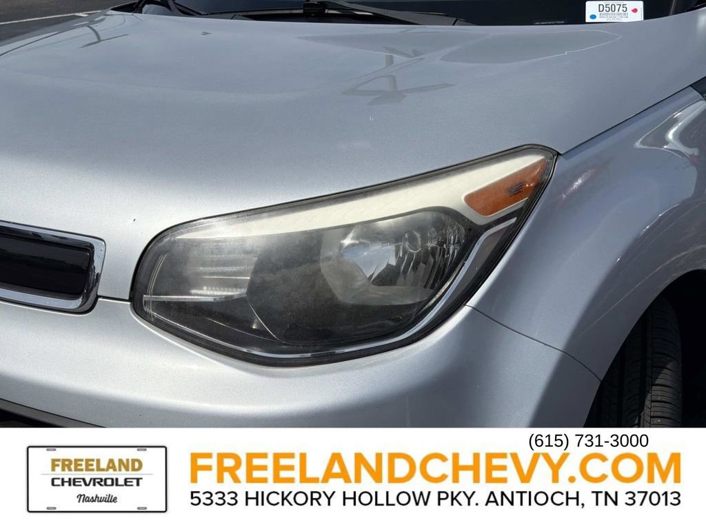 Used 2015 Kia Soul + image 10
