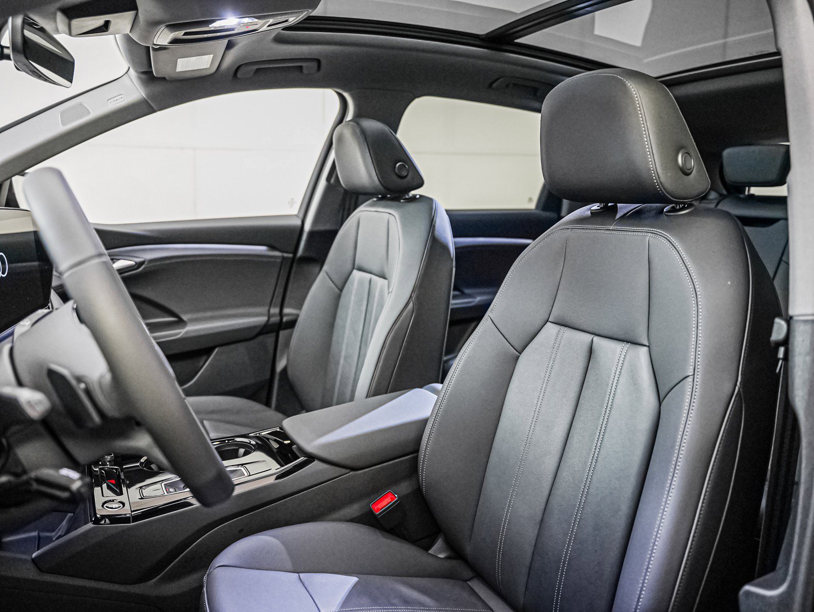 Certified 2025 Audi Q6 e-tron Premium Plus w/ Premium Plus image 12