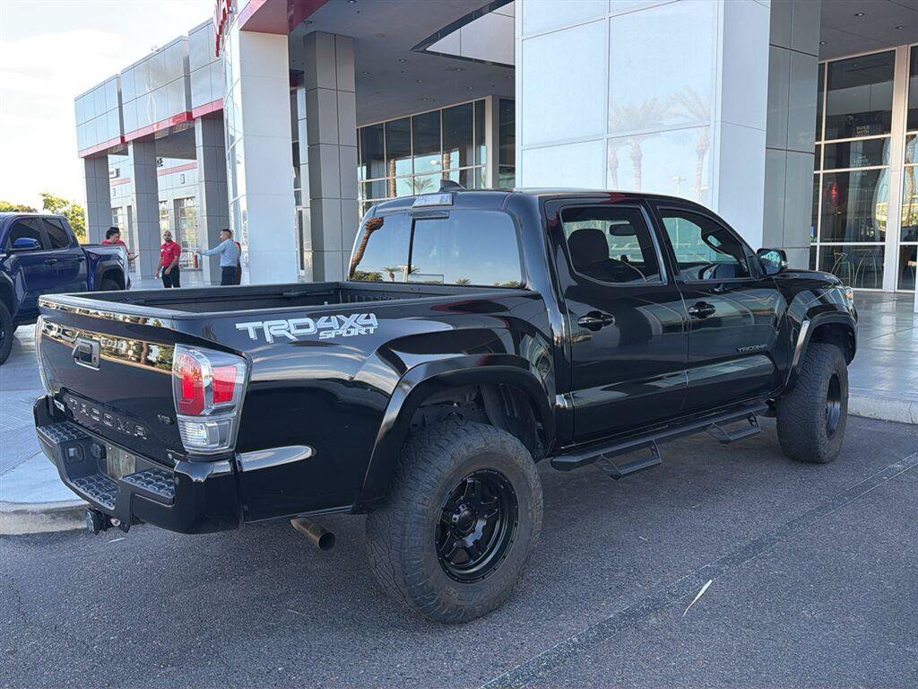 Used 2023 Toyota Tacoma TRD Sport w/ TRD Premium Sport Package AWD/4WD image 4