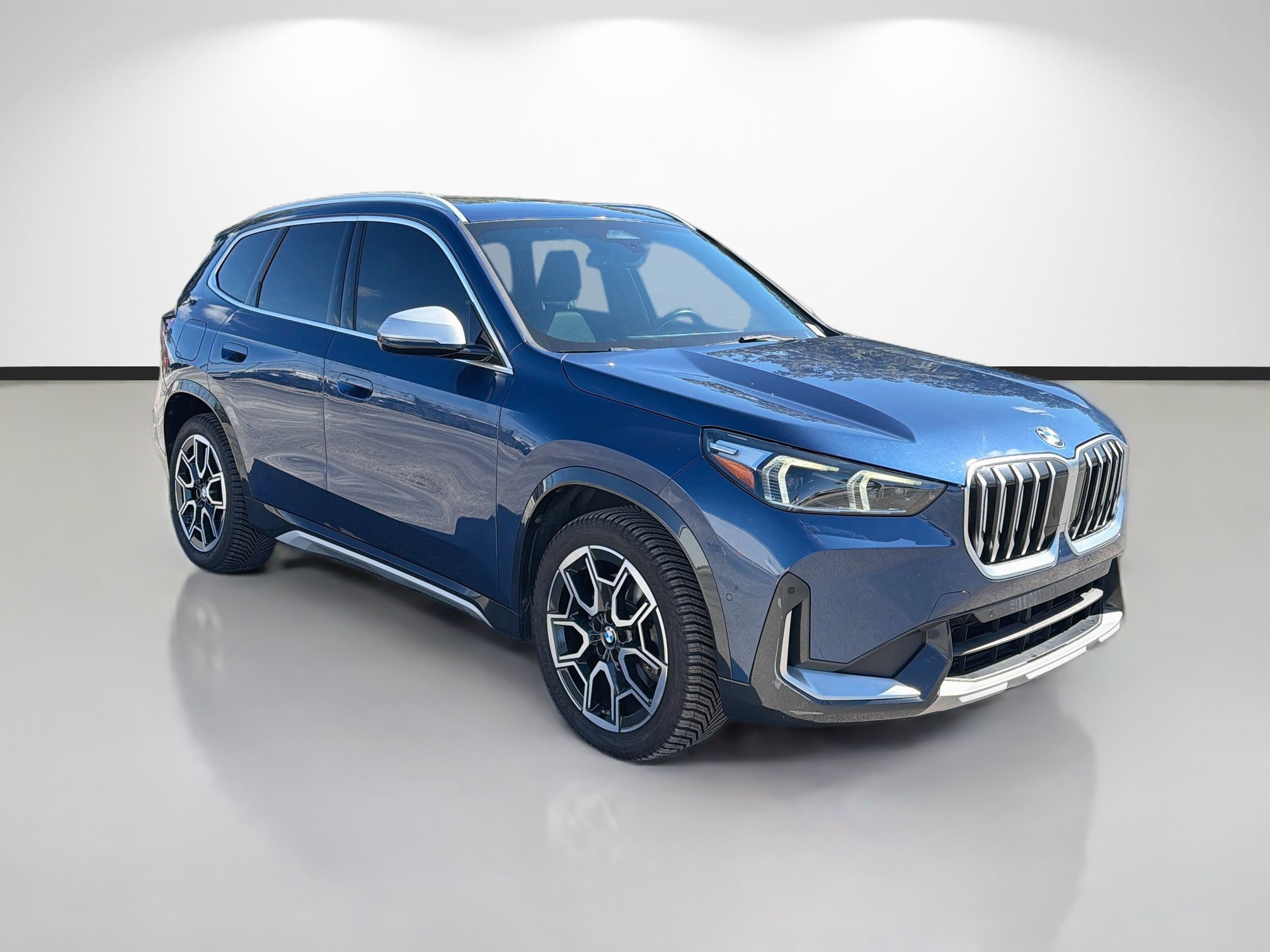 Used 2023 BMW X1 xDrive28i AWD/4WD image 7