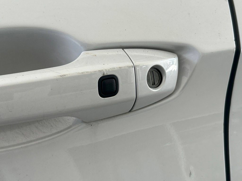 Used 2024 Mitsubishi Outlander SE AWD/4WD image 15