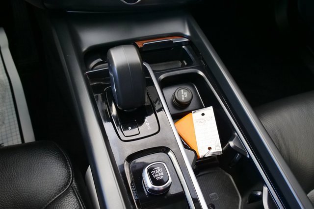 Used 2024 Volvo XC60 B5 Plus image 27