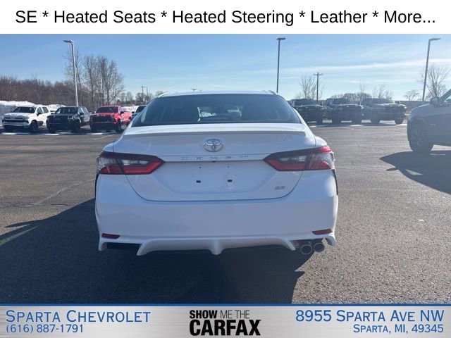 Used 2024 Toyota Camry SE image 4