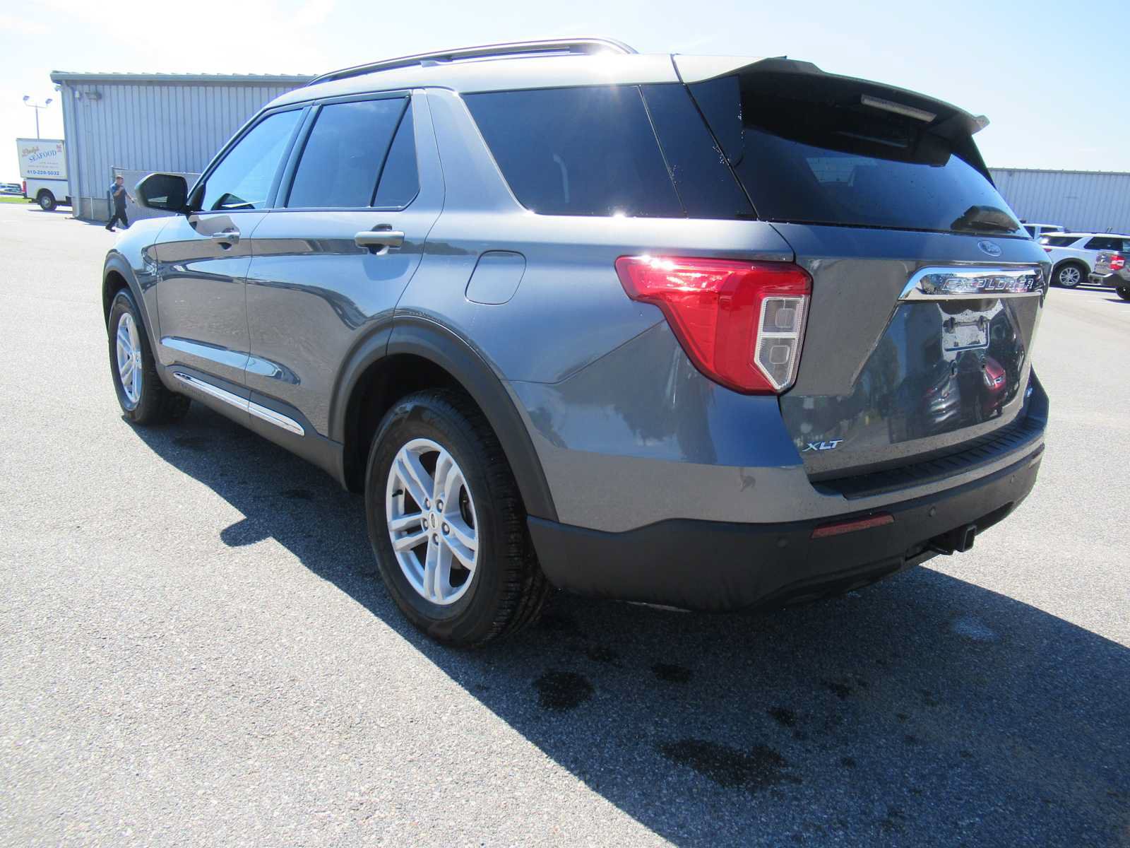 Used 2024 Ford Explorer XLT w/ Class IV Trailer Tow Package AWD/4WD image 7