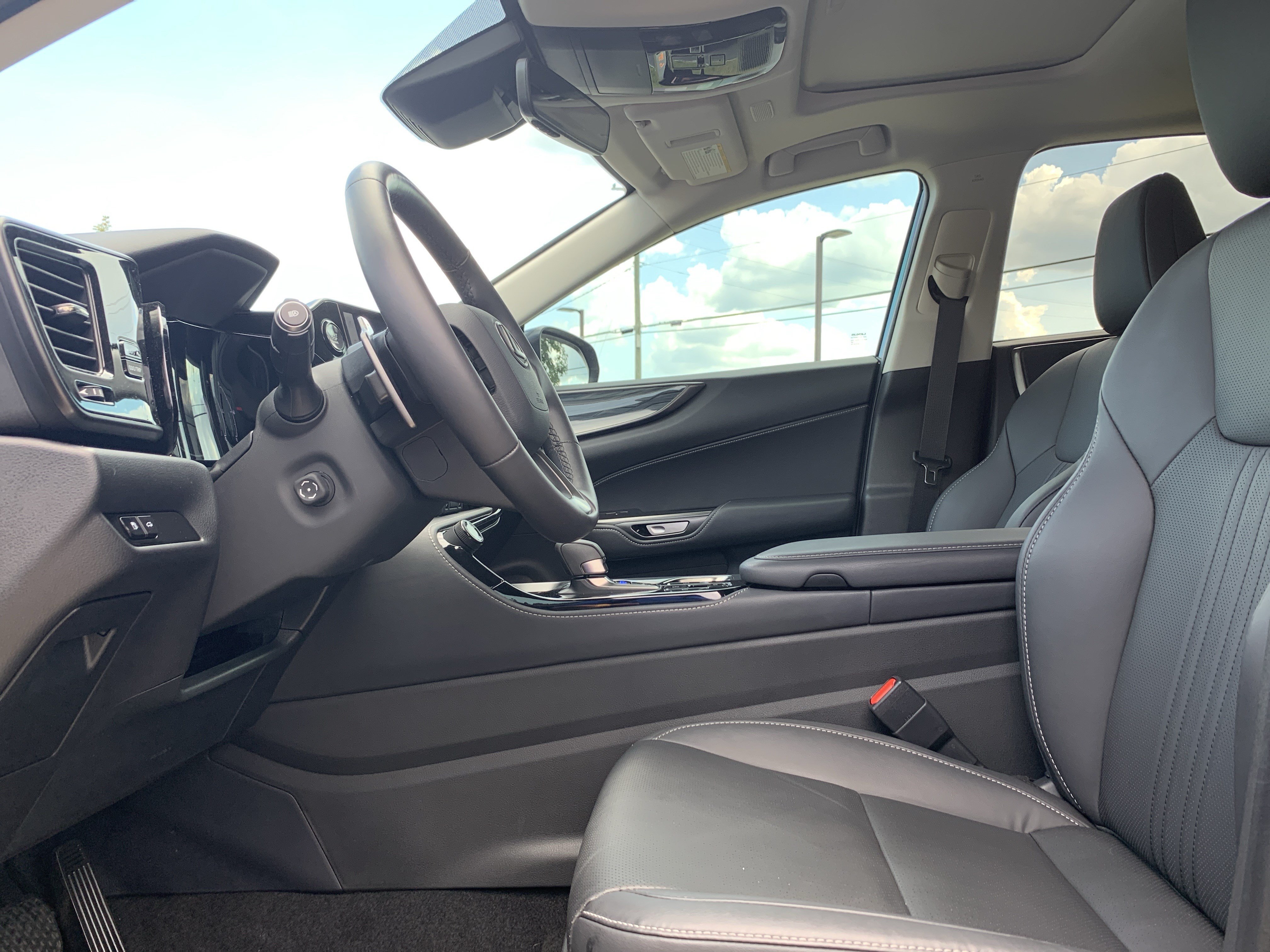Certified 2025 Lexus NX 250 FWD w/ Accessory Package (2T) image 16
