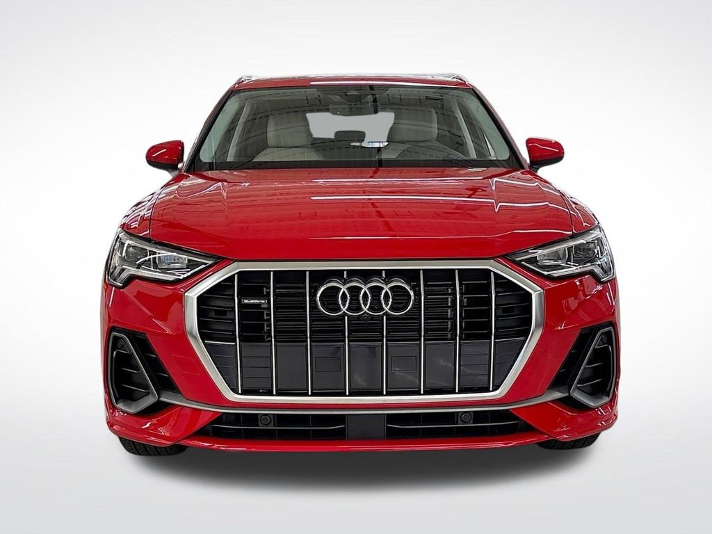 Certified 2025 Audi Q3 2.0T Premium Plus image 8