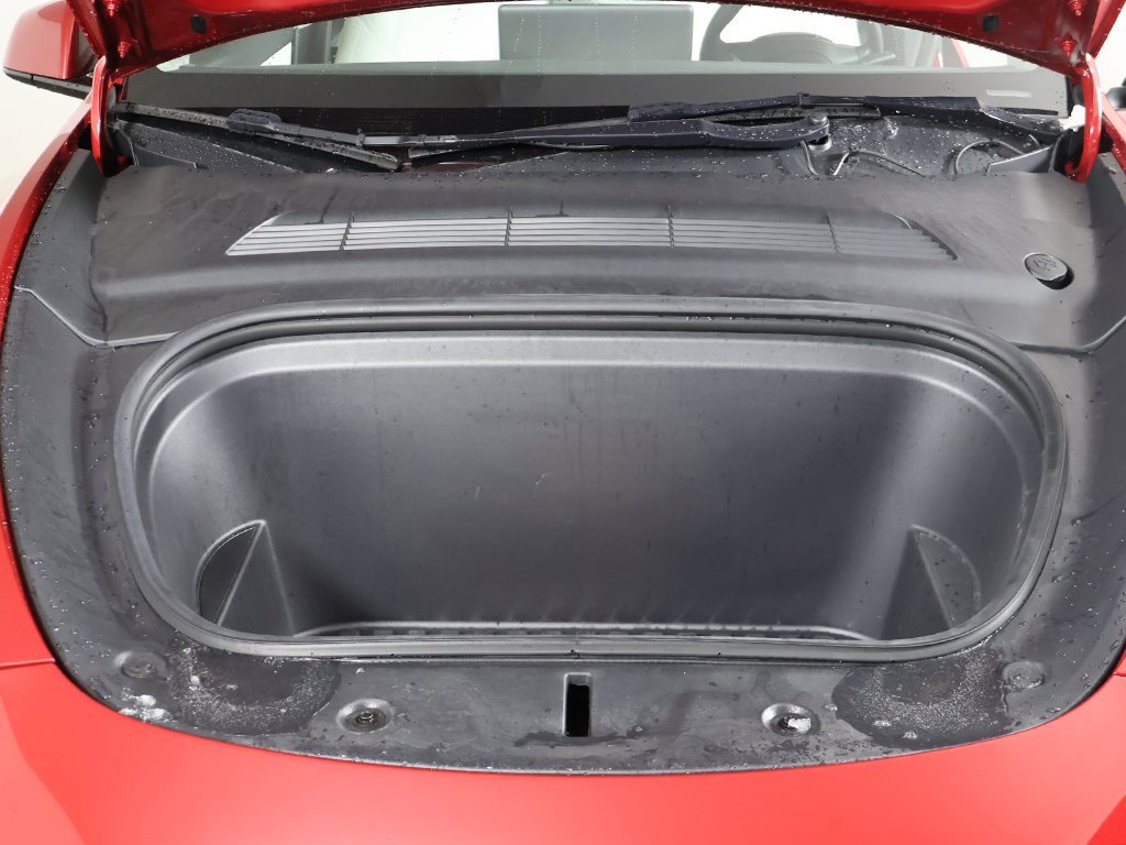 Used 2022 Tesla Model Y Long Range image 16