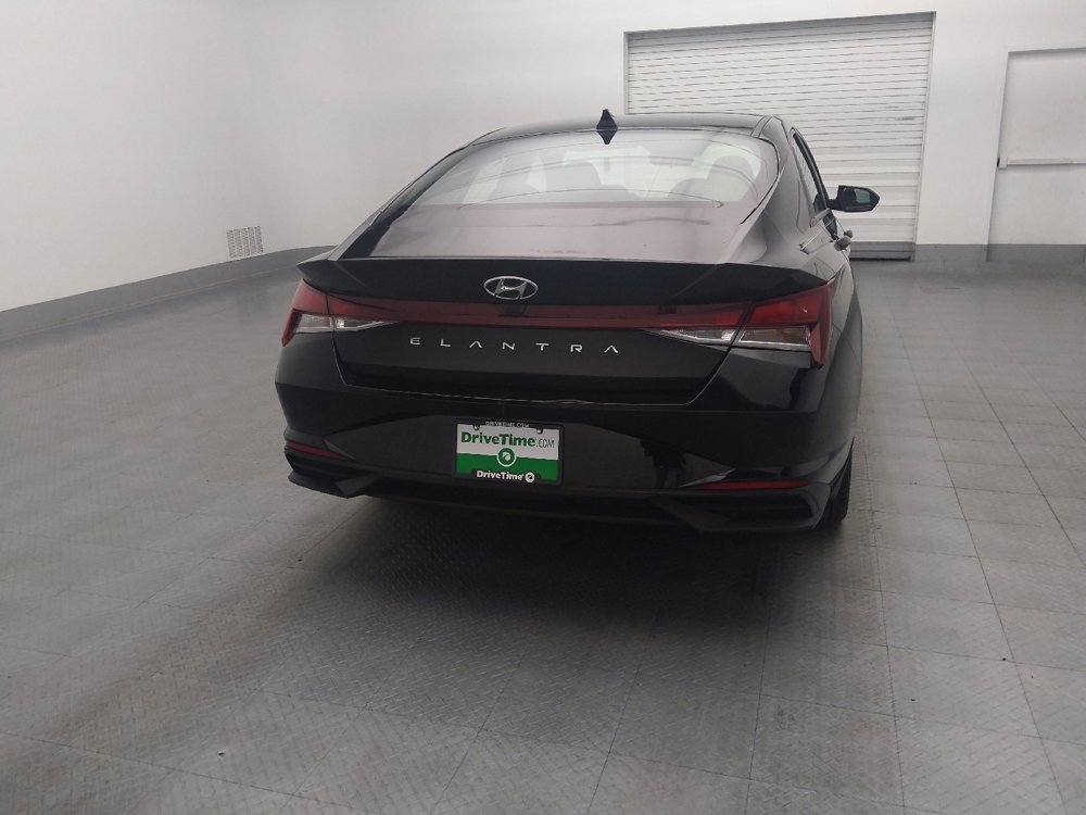 Used 2023 Hyundai Elantra SEL w/ Convenience Package image 7