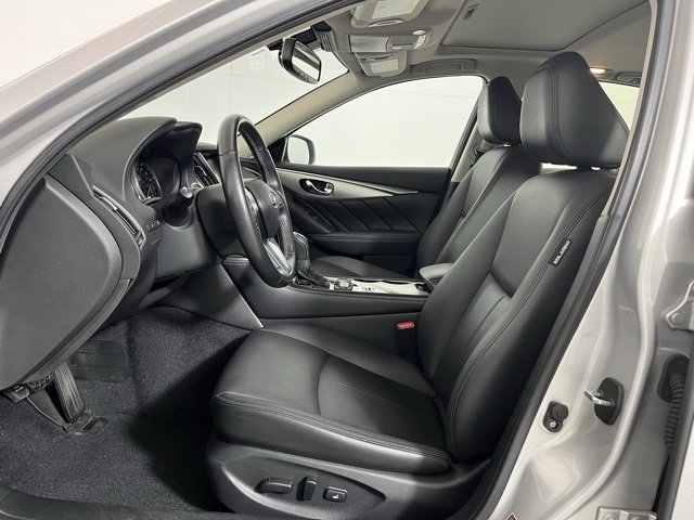 Used 2020 INFINITI Q50 Luxe w/ Essential Package (3.0T Luxe) image 11