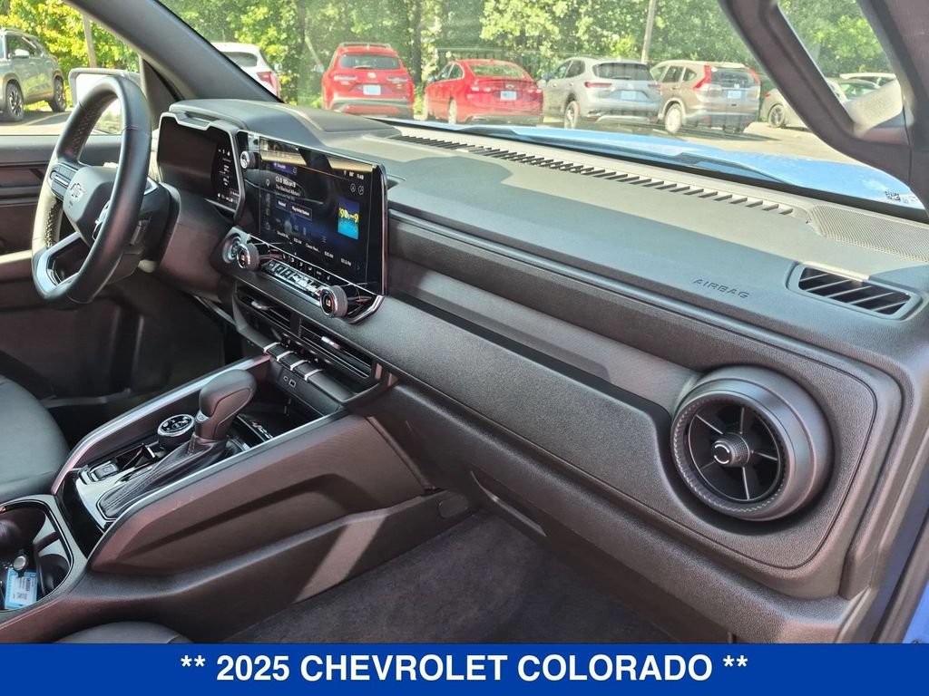 Used 2025 Chevrolet Colorado Trail Boss AWD/4WD image 32