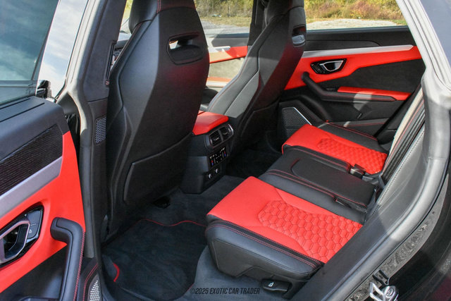Used 2020 Lamborghini Urus image 25