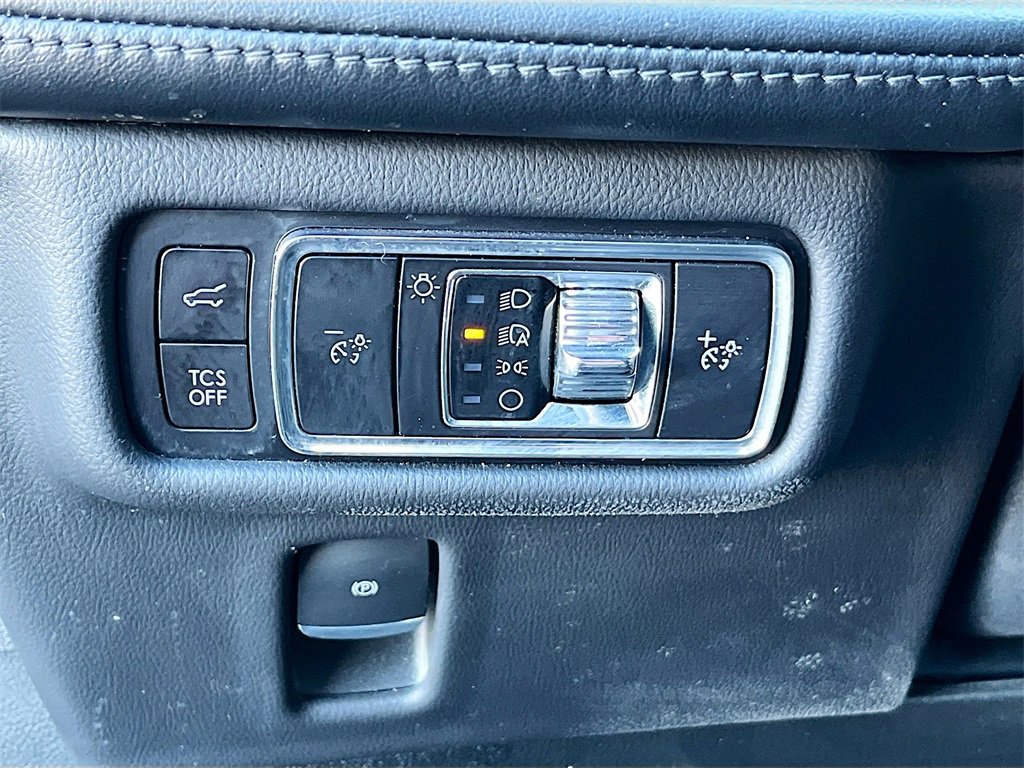 Used 2023 Lincoln Nautilus Reserve w/ Equipment Group 201A image 10