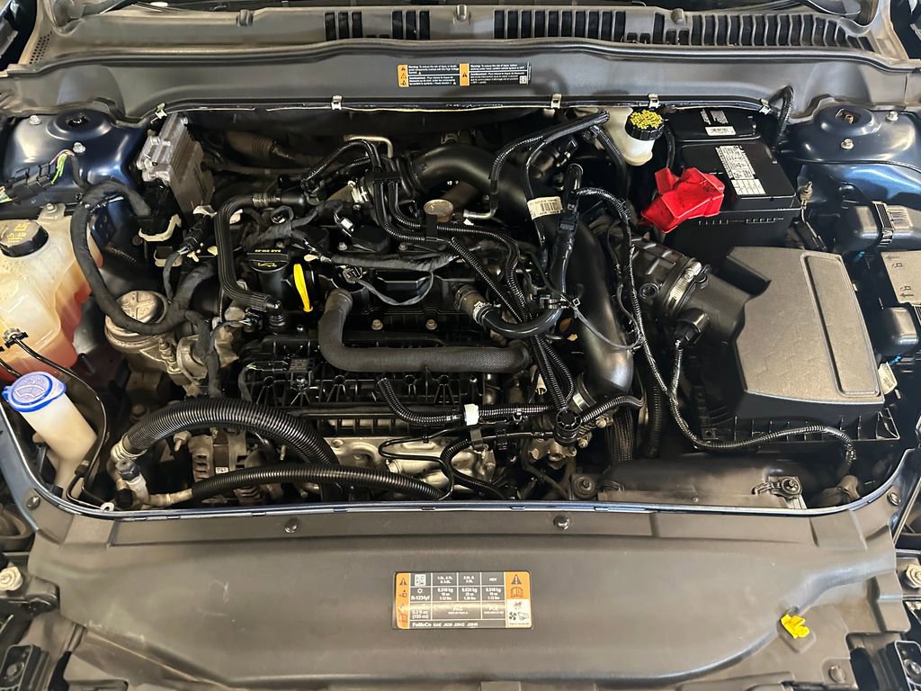 Used 2018 Ford Fusion SE w/ Fusion SE Technology Package FWD image 23