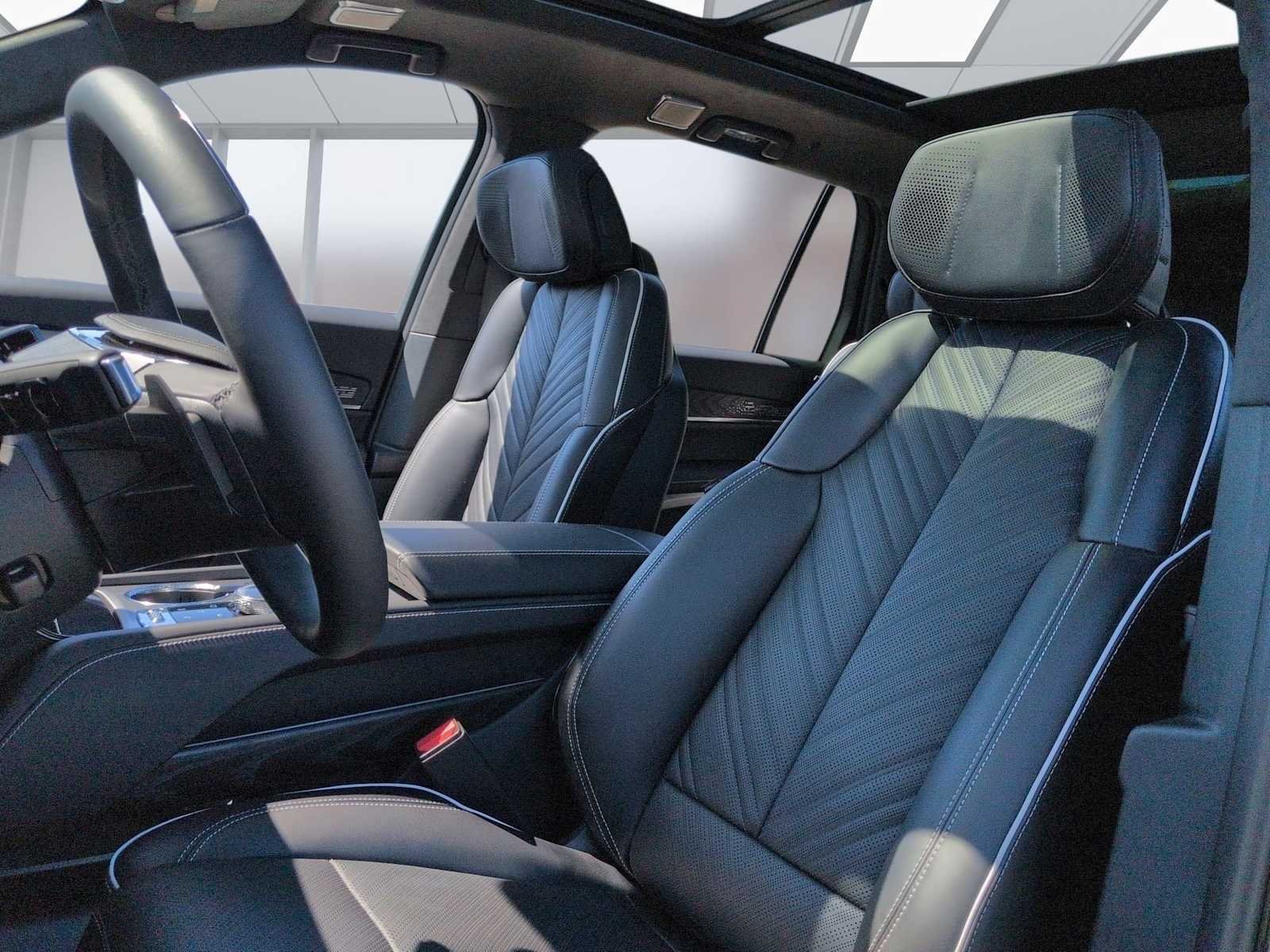Used 2026 Cadillac Vistiq Premium Luxury AWD/4WD image 24