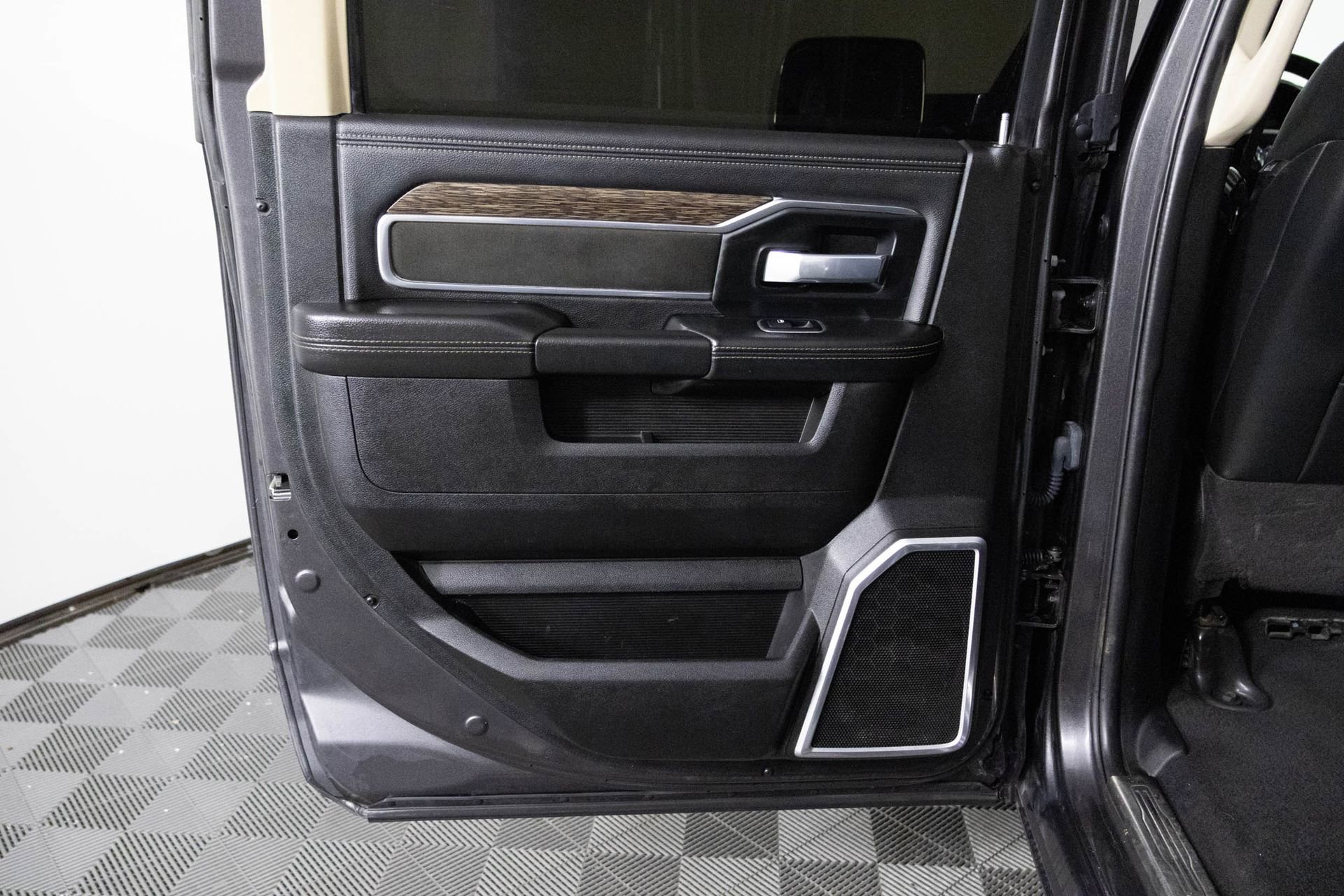 Used 2021 RAM 2500 Laramie image 39