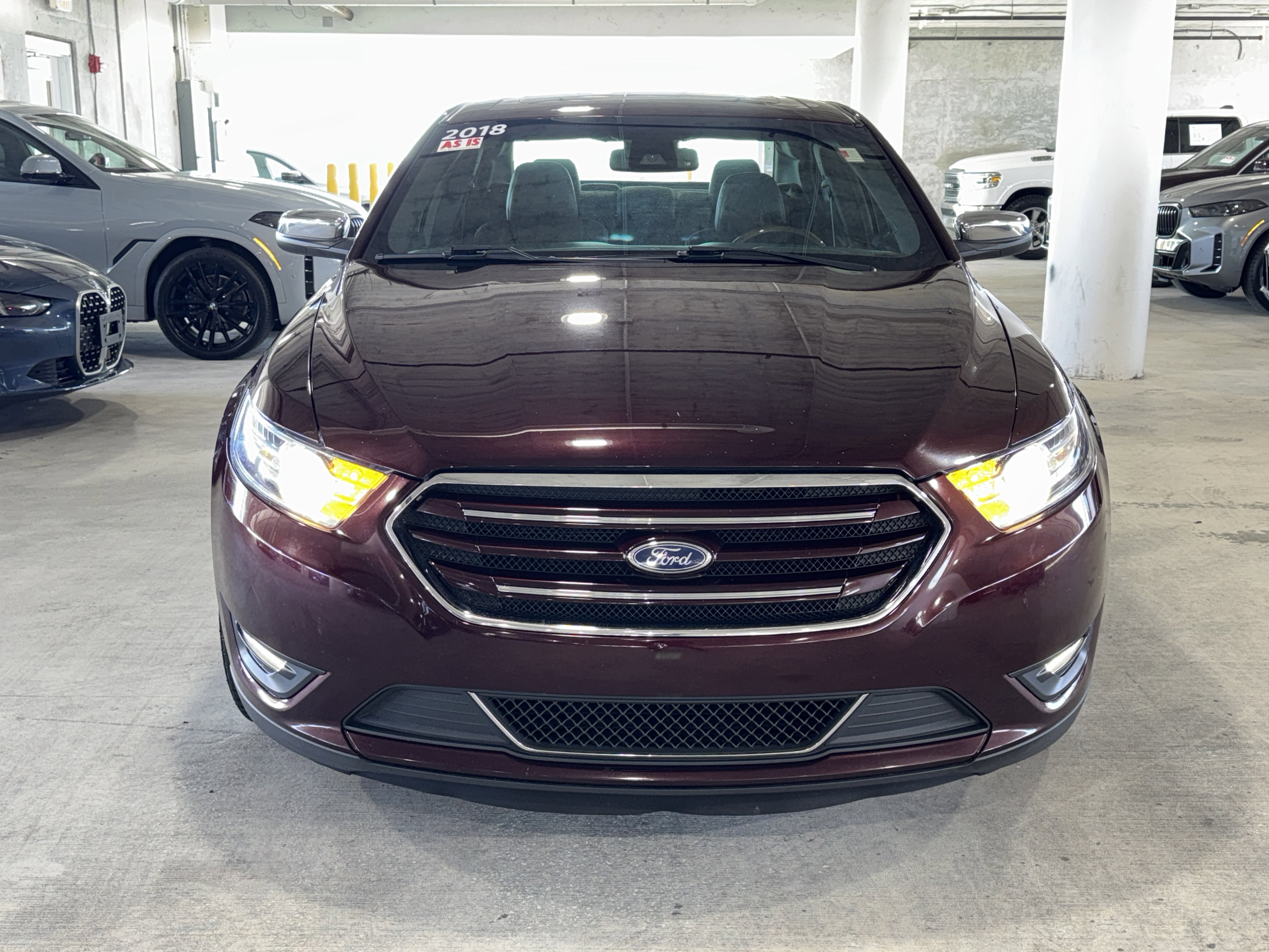 Used 2018 Ford Taurus Limited image 3