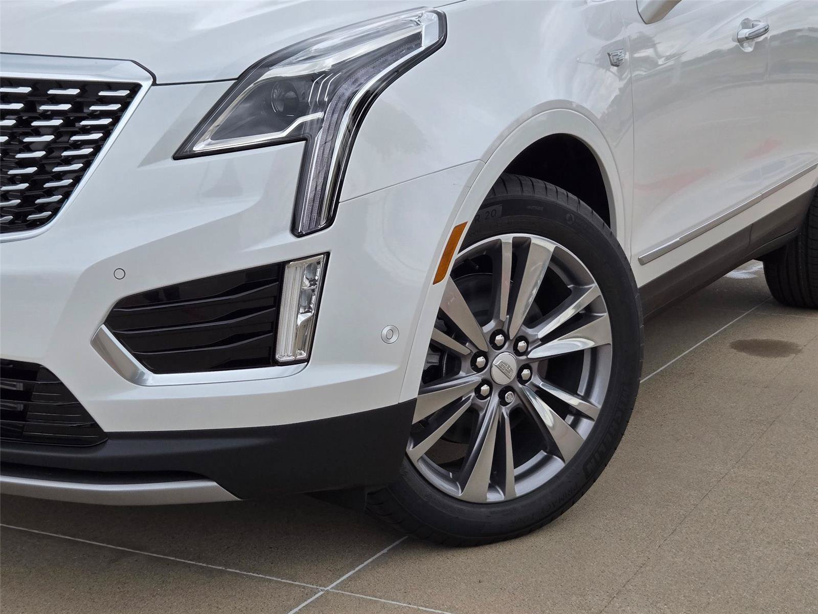 New 2026 Cadillac XT5 Premium Luxury w/ Driver Assist Package FWD image 7