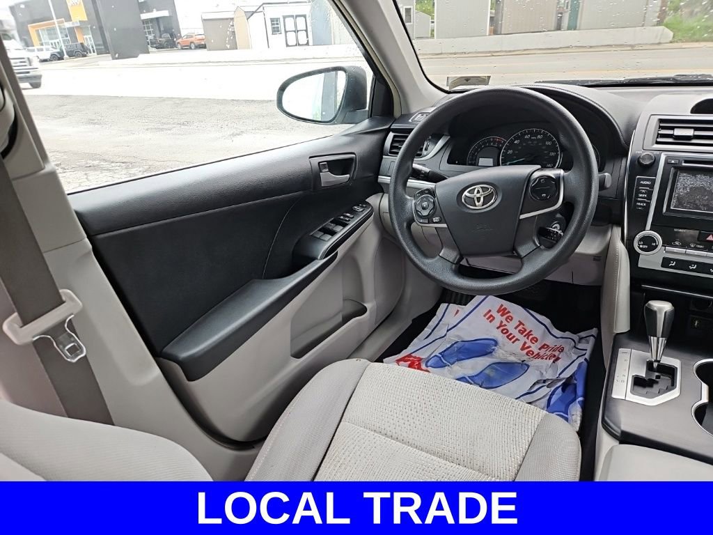 Used 2012 Toyota Camry LE FWD image 9