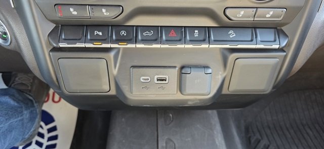 Used 2022 Chevrolet Silverado 1500 RST image 23