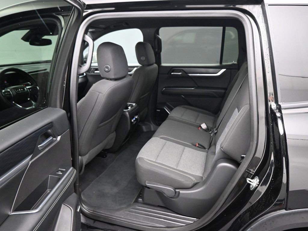 Used 2025 GMC Acadia Elevation AWD/4WD image 19
