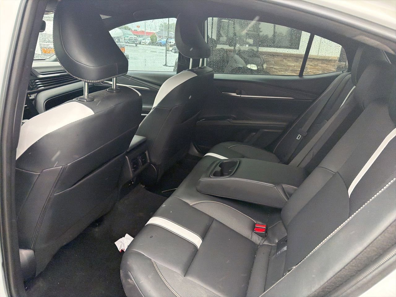 Used 2025 Toyota Camry SE w/ Convenience Package FWD image 5