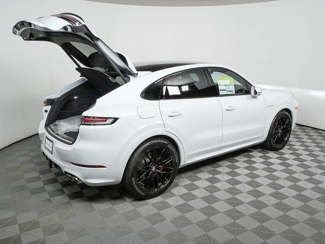 New 2026 Porsche Cayenne S image 30