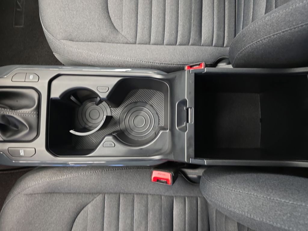 Certified 2025 Kia K4 EX image 33