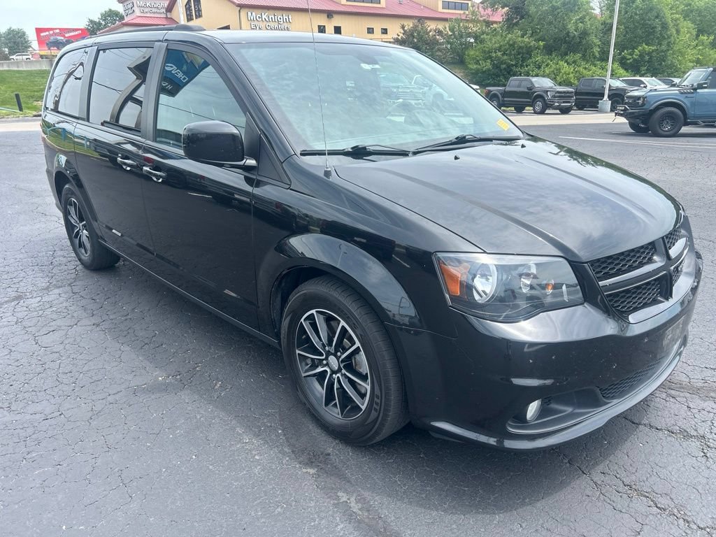Used 2018 Dodge Grand Caravan GT FWD image 3