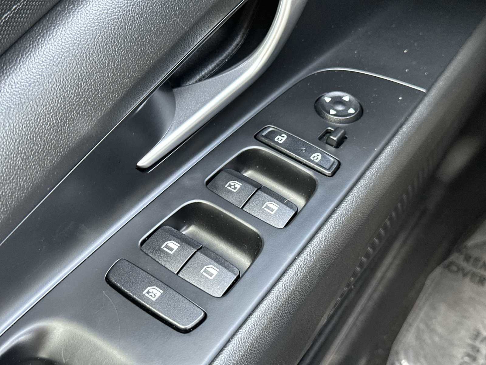 Used 2023 Hyundai Elantra SEL image 15