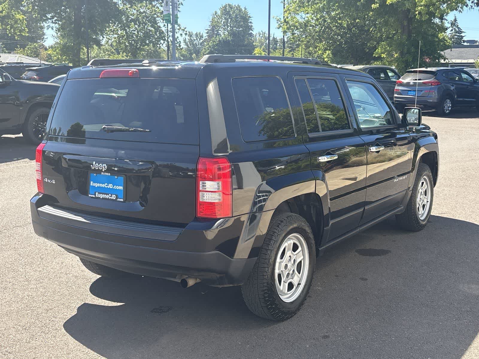 Certified 2017 Jeep Patriot Sport w/ Power Value Group AWD/4WD image 5