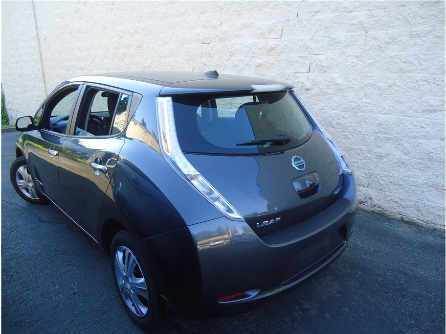Used 2013 Nissan Leaf S w/ Charger Pkg FWD image 8