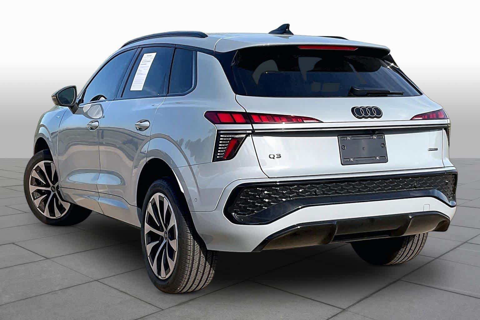 Used 2026 Audi Q3 quattro 2.0T w/ Driver Assistance Package AWD/4WD image 12