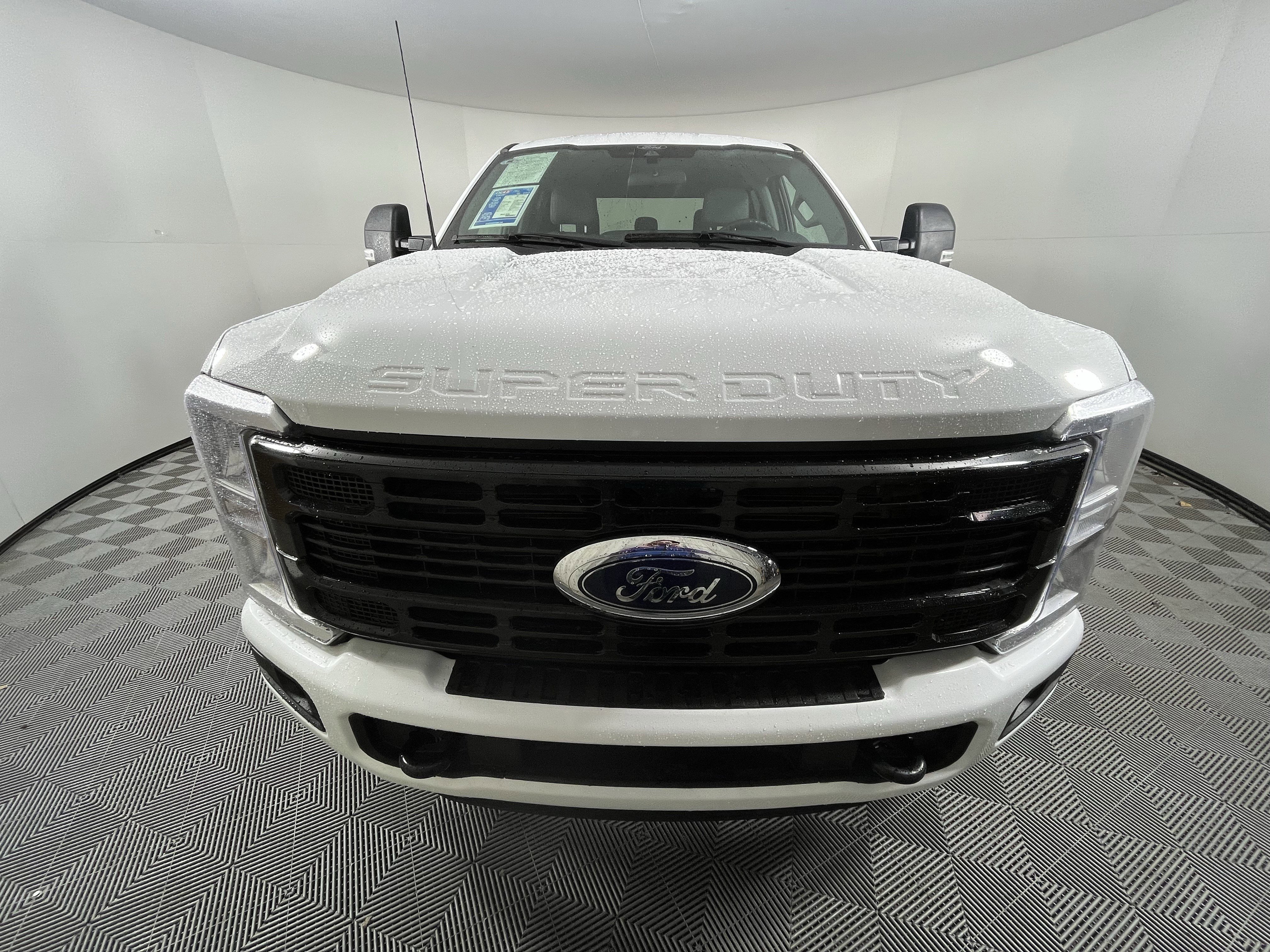 Used 2024 Ford F350 XLT image 7
