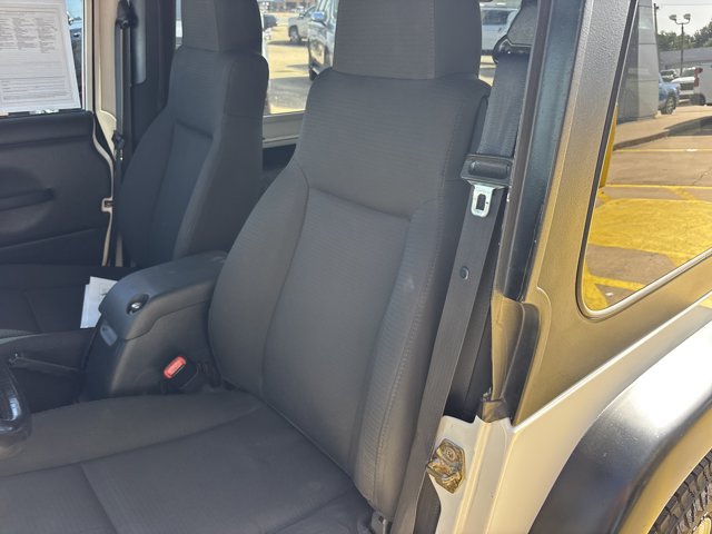 Used 2006 Jeep Wrangler Rubicon AWD/4WD image 15
