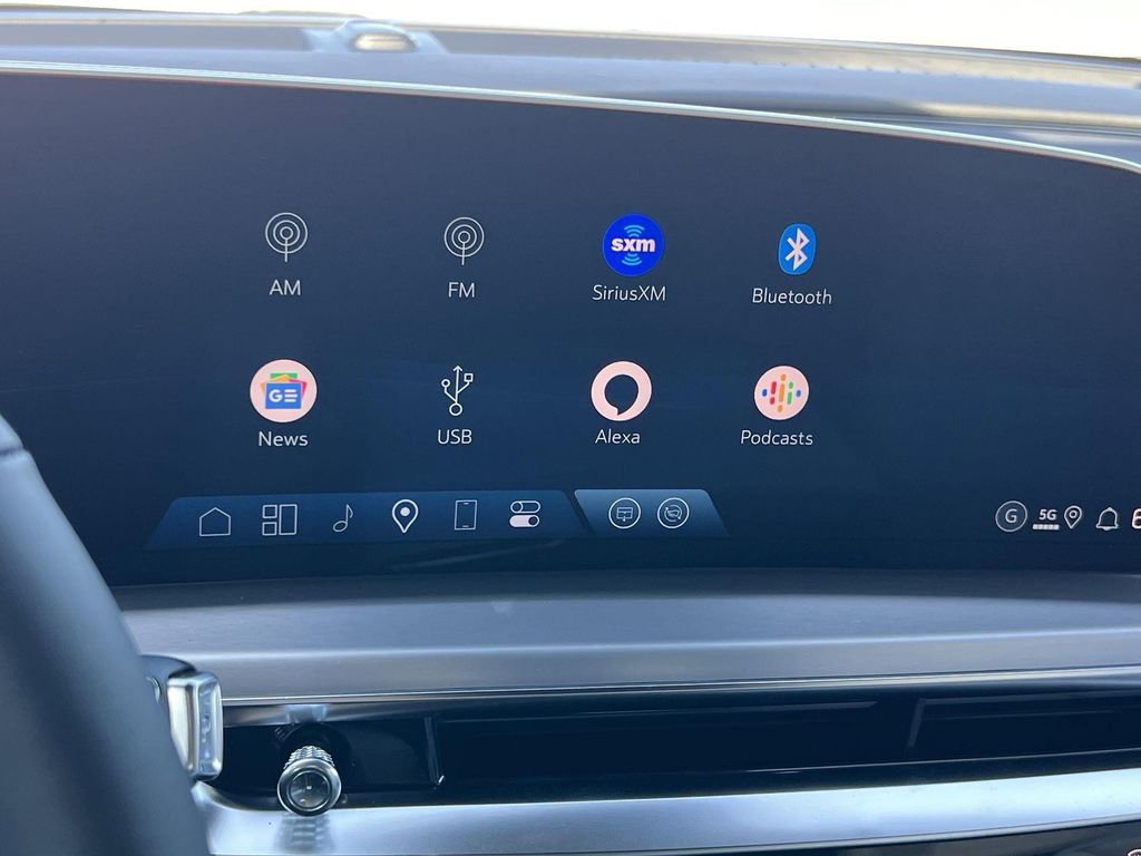 New 2025 Cadillac Lyriq Sport image 18