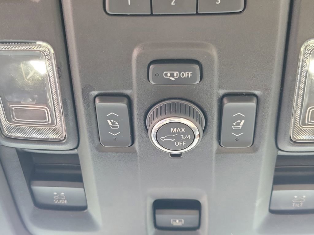 Used 2022 Cadillac Escalade ESV Premium Luxury AWD/4WD image 37