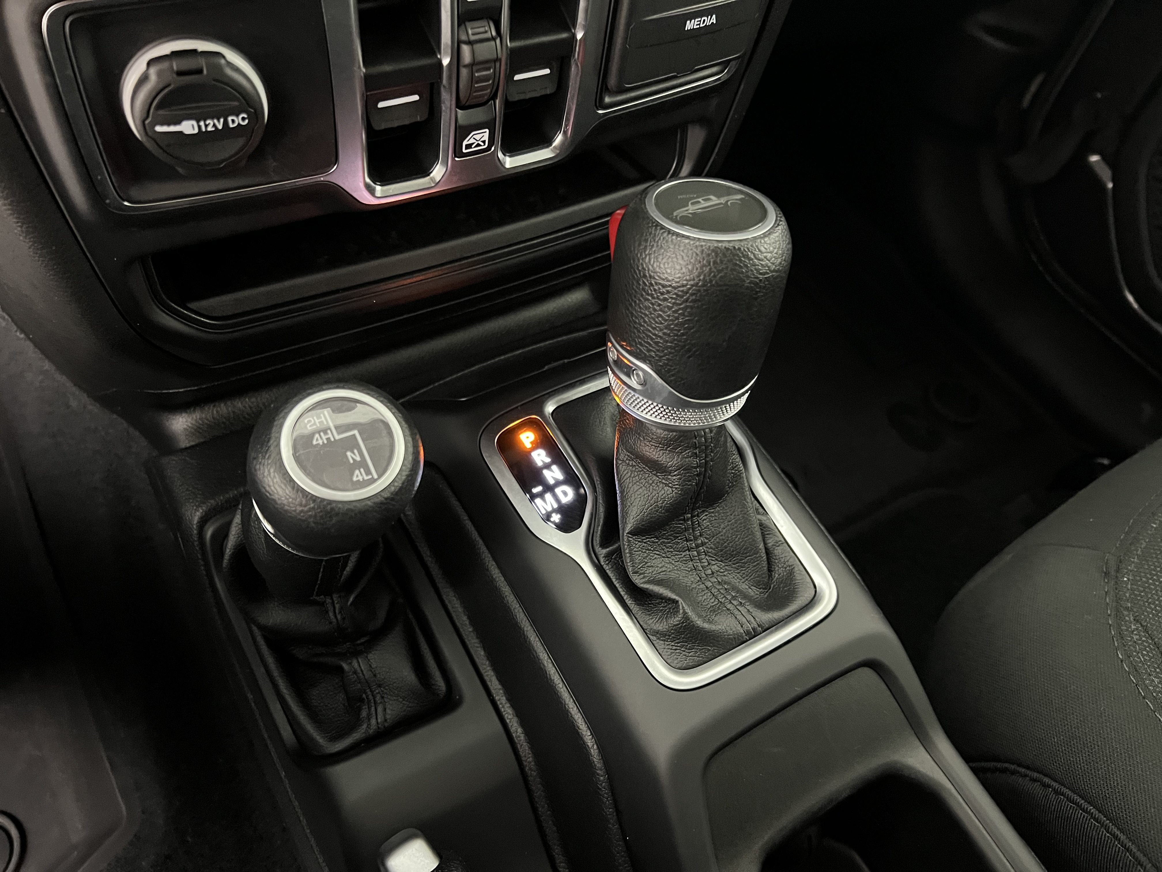 Used 2023 Jeep Gladiator Sport AWD/4WD image 30