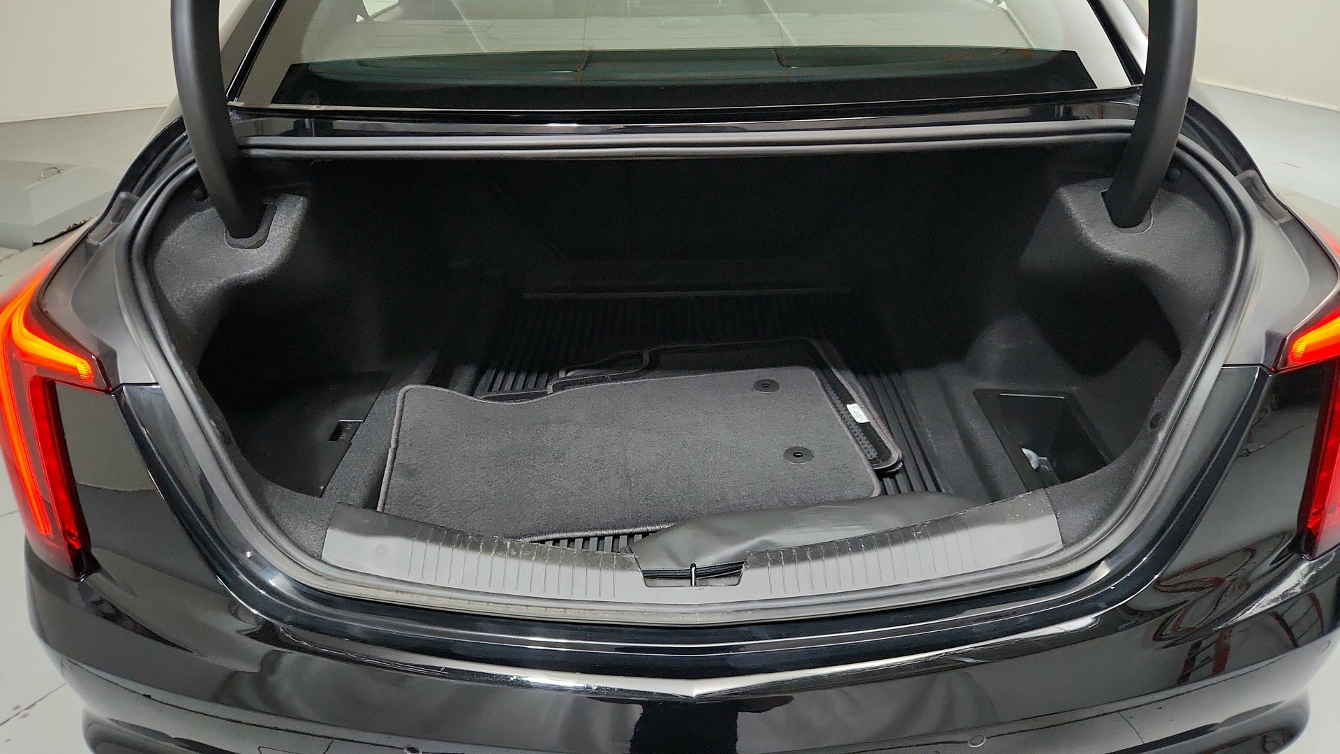 Certified 2024 Cadillac CT5 Premium Luxury AWD/4WD image 19