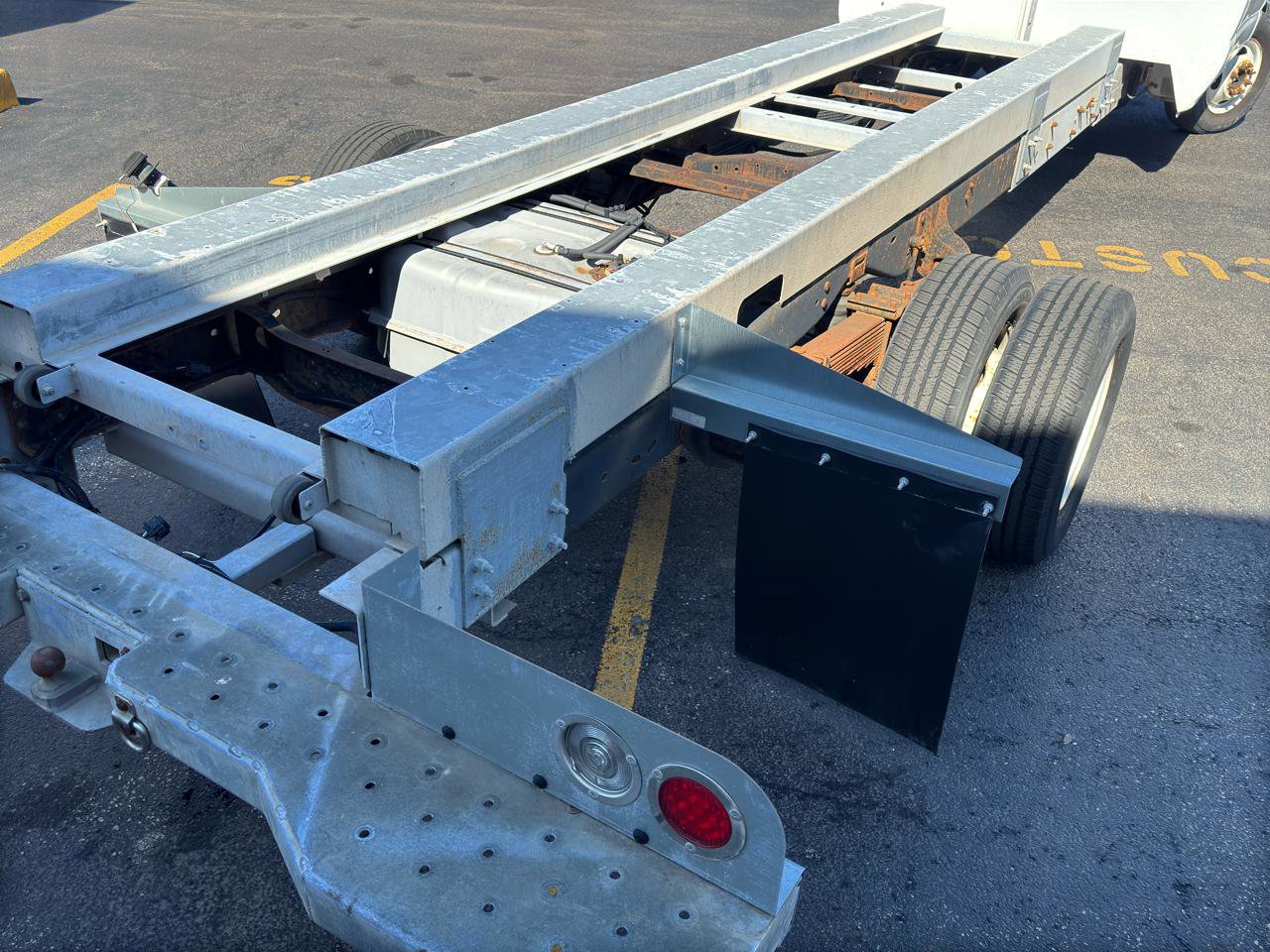 Used 2011 Ford E-450 and Econoline 450 Super Duty RWD image 5