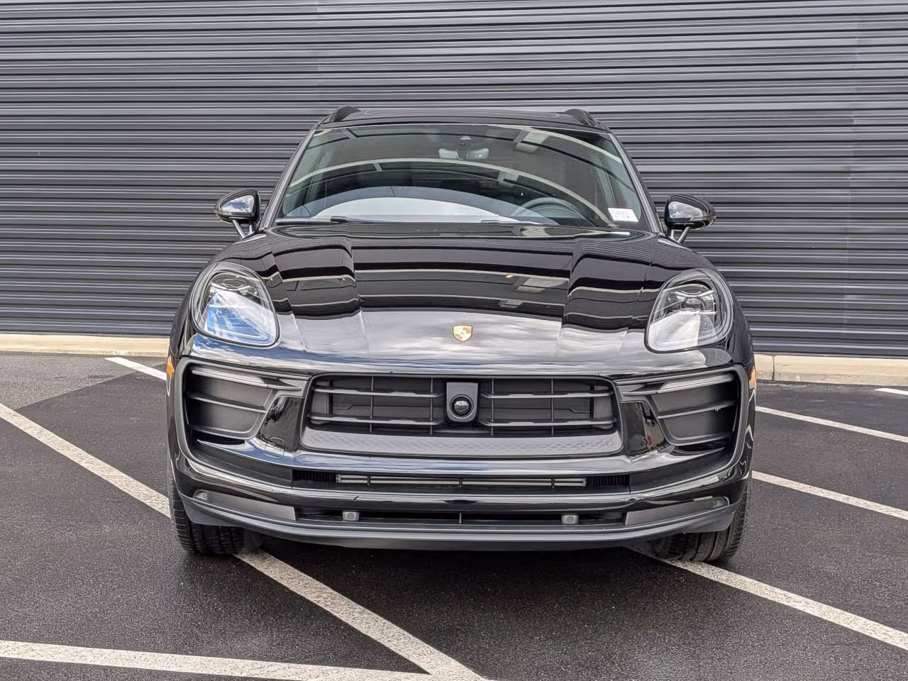 Certified 2026 Porsche Macan AWD/4WD image 10