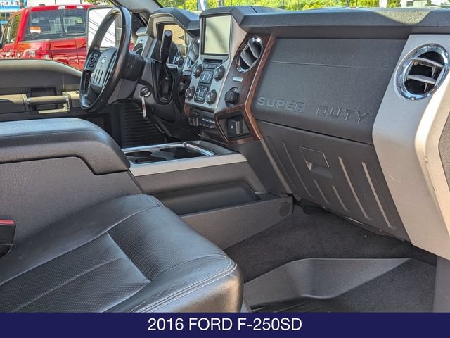 Used 2016 Ford F250 Lariat w/ Lariat Ultimate Package AWD/4WD image 26