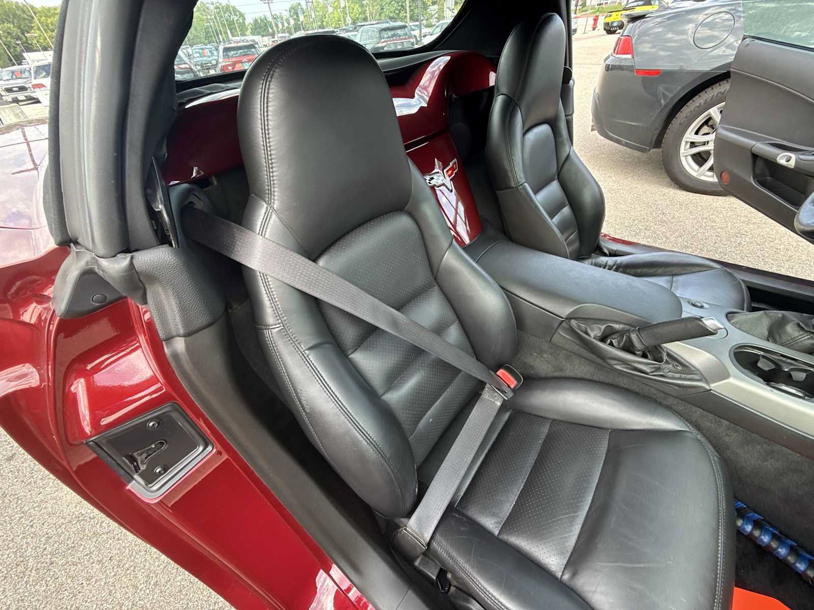Used 2007 Chevrolet Corvette Convertible w/ Preferred Equipment Group RWD image 25