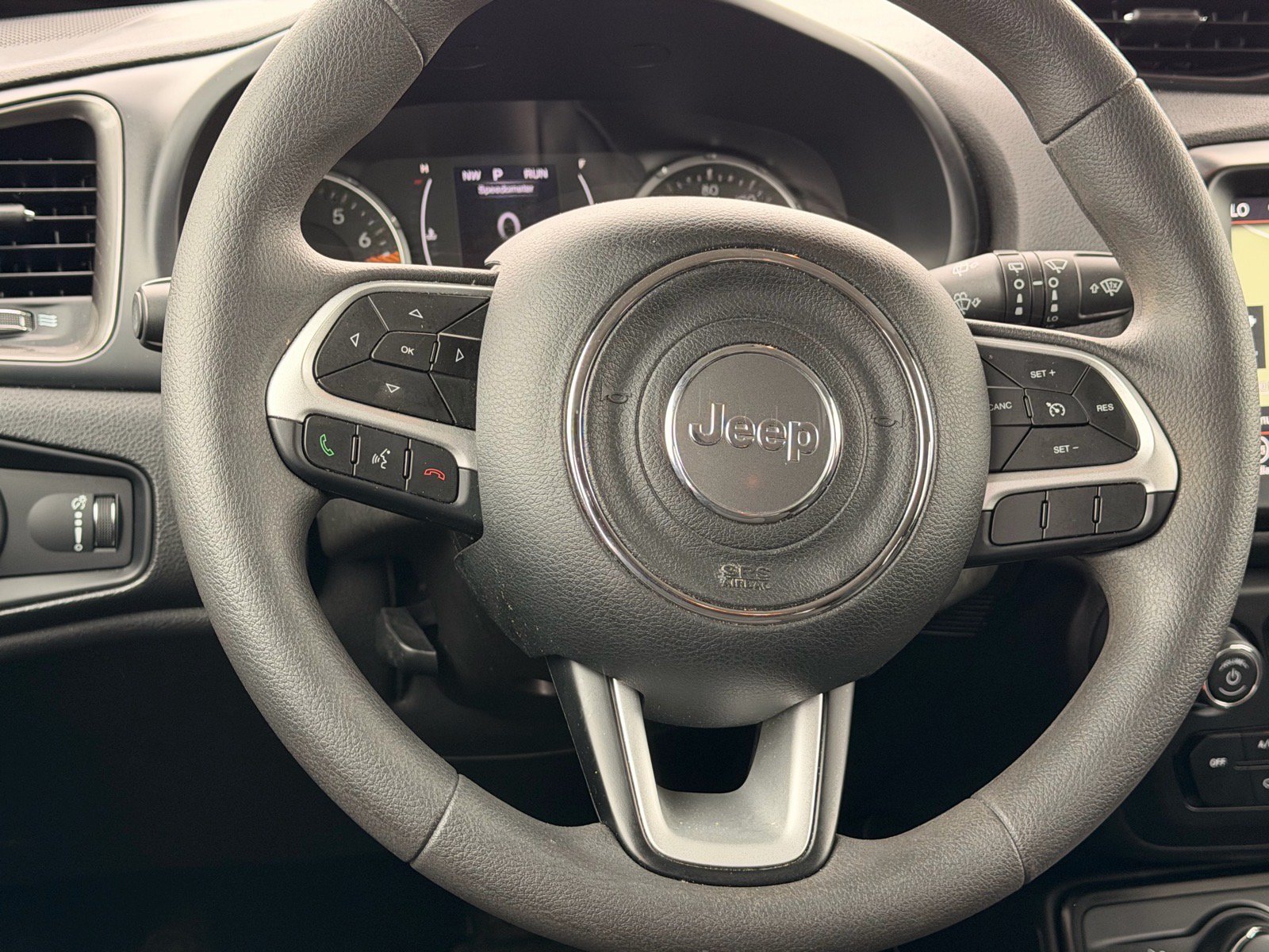 Used 2023 Jeep Renegade Latitude AWD/4WD image 13
