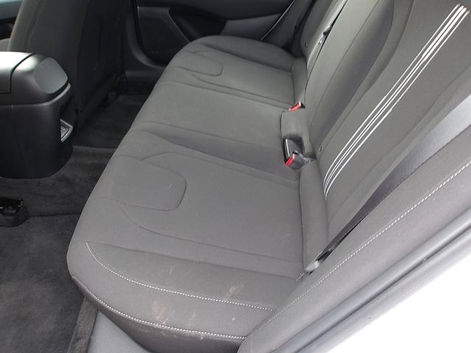 Used 2025 Hyundai Elantra Sport FWD image 12