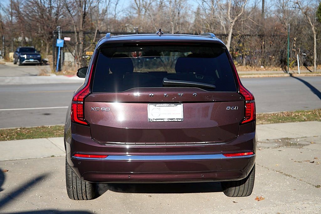 New 2026 Volvo XC90 B6 Plus w/ Protection Package image 8