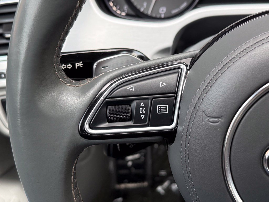 Used 2013 Audi S8 AWD/4WD image 26