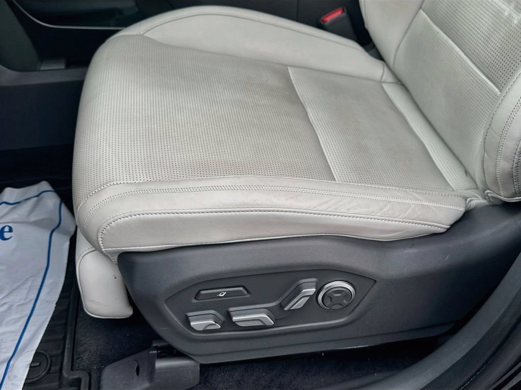Used 2024 Hyundai Santa Fe Calligraphy AWD/4WD image 20