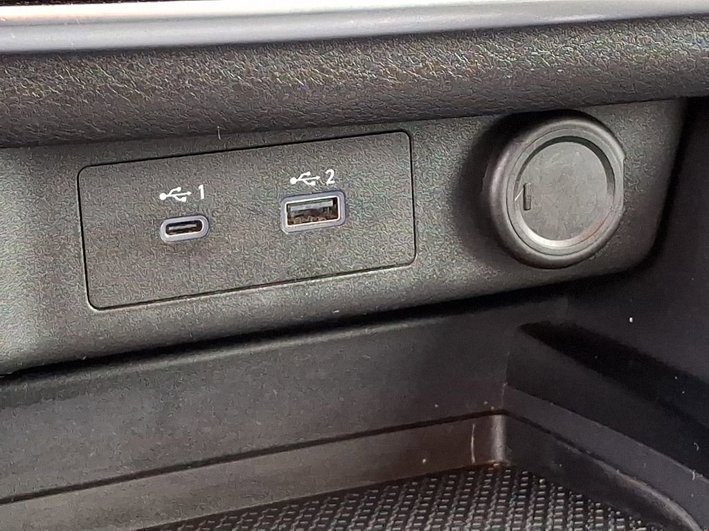 Used 2023 Nissan Rogue SV image 27