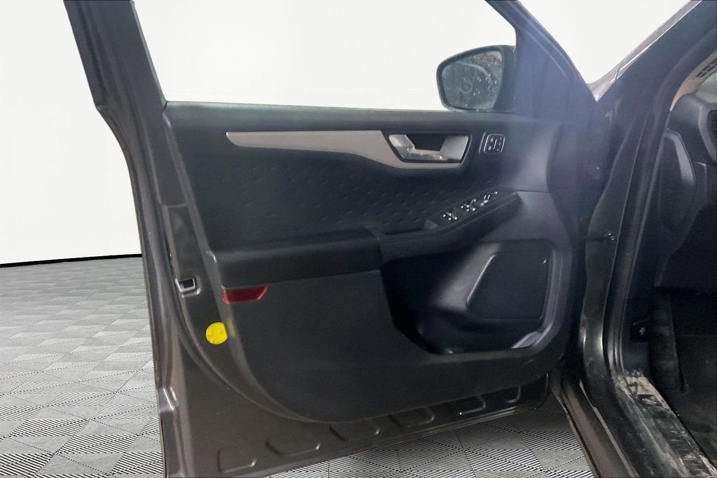 Used 2020 Ford Escape SEL image 23